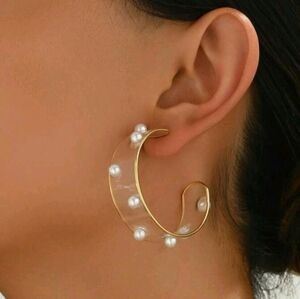 NEW!! Gold Plated Luxurious Pearl Half Hoop Post Earrings